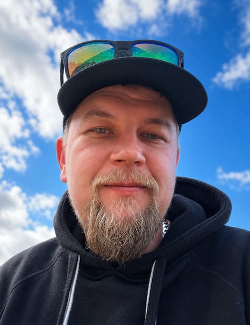 jt nivat oy palvelee kattoasioissa